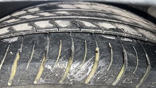 Used 2017 Hyundai Creta [2015-2018] 1.6 SX Plus Auto Petrol Petrol Automatic tyres RIGHT FRONT TYRE TREAD VIEW