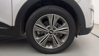Used 2017 Hyundai Creta [2015-2018] 1.6 SX Plus Auto Petrol Petrol Automatic tyres RIGHT FRONT TYRE RIM VIEW