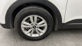 Used 2016 Hyundai Creta [2015-2018] 1.6 SX Plus Petrol Petrol Manual tyres LEFT FRONT TYRE RIM VIEW