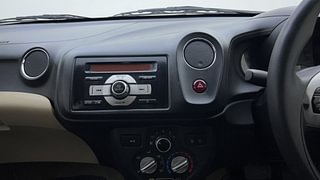 Used 2015 Honda Brio [2011-2016] VX AT Petrol Automatic top_features Integrated (in-dash) music system