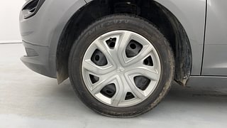 Used 2022 Tata Altroz XM Plus 1.2 Petrol Manual tyres LEFT FRONT TYRE RIM VIEW