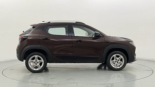 Used 2022 Renault Kiger RXT MT Petrol Manual exterior RIGHT SIDE VIEW