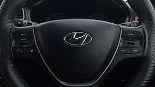 Used 2018 Hyundai Elite i20 [2018-2020] Asta 1.2 Dual Tone Petrol Manual top_features Airbags