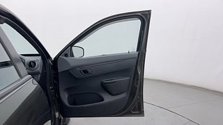Used 2020 Renault Kwid 1.0L RXT(O) AMT Petrol Automatic interior RIGHT FRONT DOOR OPEN VIEW