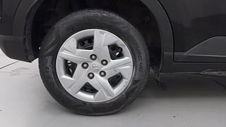 Used 2022 Hyundai Venue SX 1.2 Petrol Petrol Manual tyres RIGHT REAR TYRE RIM VIEW