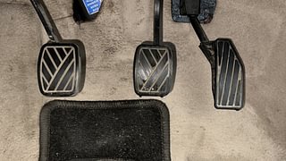 Used 2018 Maruti Suzuki Dzire [2017-2020] VXI Petrol Manual interior PEDALS VIEW