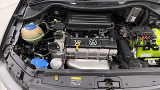 Used 2015 volkswagen Vento 1.6L Highline Petrol Petrol Manual engine ENGINE RIGHT SIDE VIEW