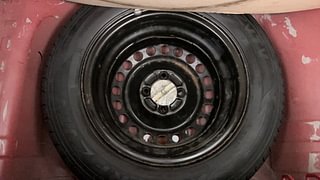 Used 2015 Honda Brio [2011-2016] S MT Petrol Manual tyres SPARE TYRE VIEW