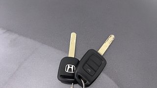 Used 2017 Honda Jazz [2015-2019] VX Diesel Diesel Manual extra CAR KEY VIEW