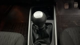 Used 2016 Maruti Suzuki Baleno [2015-2019] Zeta Petrol Petrol Manual interior GEAR  KNOB VIEW