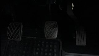 Used 2015 Maruti Suzuki Swift [2011-2017] VXi Petrol Manual interior PEDALS VIEW