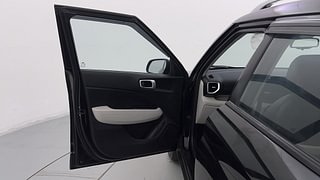 Used 2022 Hyundai Venue SX 1.2 Petrol Petrol Manual interior LEFT FRONT DOOR OPEN VIEW