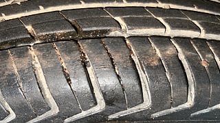 Used 2018 Datsun Redi-GO [2015-2019] A Petrol Manual tyres LEFT REAR TYRE TREAD VIEW