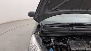 Used 2013 Hyundai i10 [2010-2016] Era Petrol Petrol Manual engine ENGINE RIGHT SIDE HINGE & APRON VIEW