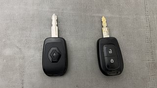 Used 2020 Renault Kwid 1.0L RXT (O) AMT SCE Petrol Automatic extra CAR KEY VIEW