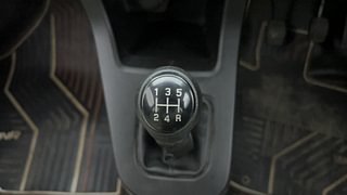 Used 2022 Maruti Suzuki Wagon R 1.0 VXI Petrol Manual interior GEAR  KNOB VIEW