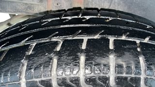 Used 2014 Maruti Suzuki Swift [2011-2017] VXi Petrol Manual tyres RIGHT REAR TYRE TREAD VIEW