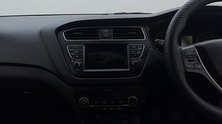 Used 2018 Hyundai Elite i20 [2018-2020] Asta 1.2 Dual Tone Petrol Manual interior MUSIC SYSTEM & AC CONTROL VIEW