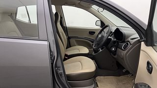Used 2013 Hyundai i10 [2010-2016] Era Petrol Petrol Manual interior RIGHT SIDE FRONT DOOR CABIN VIEW