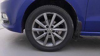 Used 2018 Volkswagen Polo [2016-2019] Highline Plus 1.0 (P)  Connect Edition Petrol Manual tyres LEFT FRONT TYRE RIM VIEW
