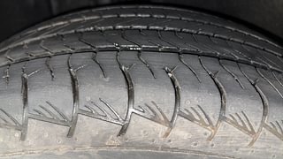 Used 2022 Hyundai Alcazar Signature 6 STR 2.0 Petrol MT Petrol Manual tyres RIGHT REAR TYRE TREAD VIEW
