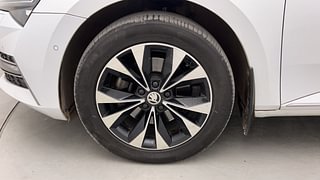 Used 2021 Skoda Superb L&K TSI AT Petrol Automatic tyres LEFT FRONT TYRE RIM VIEW