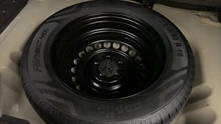 Used 2017 Maruti Suzuki Vitara Brezza [2016-2020] ZDI PLUS Dual Tone Diesel Manual tyres SPARE TYRE VIEW
