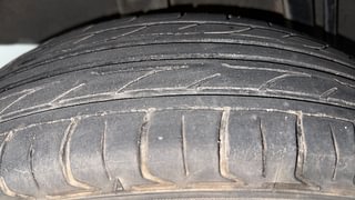 Used 2016 Renault Kwid [2015-2019] RXT Petrol Manual tyres RIGHT REAR TYRE TREAD VIEW