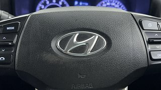 Used 2020 Hyundai Venue [2019-2022] SX Plus 1.0 Turbo DCT Petrol Automatic top_features Airbags