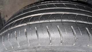 Used 2022 Hyundai Venue SX 1.2 Petrol Petrol Manual tyres RIGHT FRONT TYRE TREAD VIEW