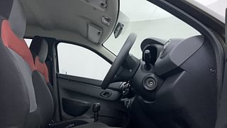 Used 2016 Renault Kwid [2015-2019] RXT Petrol Manual interior RIGHT SIDE FRONT DOOR CABIN VIEW