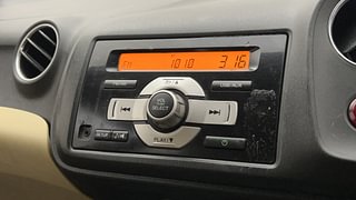 Used 2015 Honda Brio [2011-2016] S MT Petrol Manual top_features Integrated (in-dash) music system