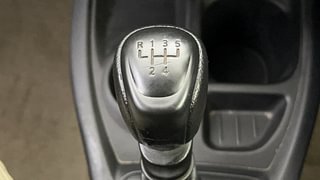 Used 2018 Datsun Redi-GO [2015-2019] A Petrol Manual interior GEAR  KNOB VIEW
