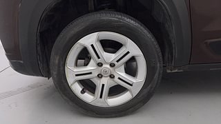 Used 2022 Renault Kiger RXT MT Petrol Manual tyres LEFT FRONT TYRE RIM VIEW