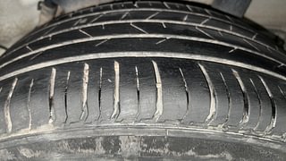 Used 2020 Hyundai Venue [2019-2022] SX Plus 1.0 Turbo DCT Petrol Automatic tyres LEFT REAR TYRE TREAD VIEW