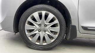 Used 2019 Maruti Suzuki Baleno [2015-2019] Alpha AT Petrol Petrol Automatic tyres LEFT FRONT TYRE RIM VIEW