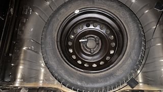 Used 2020 Renault Kwid 1.0L RXT(O) AMT Petrol Automatic tyres SPARE TYRE VIEW