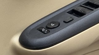 Used 2015 Honda Brio [2011-2016] S MT Petrol Manual top_features Adjustable ORVM