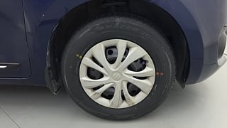 Used 2020 Maruti Suzuki Swift [2017-2021] VXi Petrol Manual tyres RIGHT FRONT TYRE RIM VIEW
