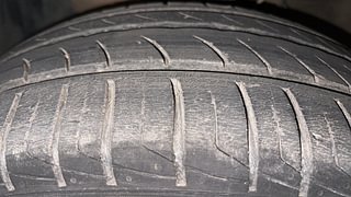 Used 2018 Hyundai Elite i20 [2018-2020] Asta 1.2 Dual Tone Petrol Manual tyres LEFT FRONT TYRE TREAD VIEW