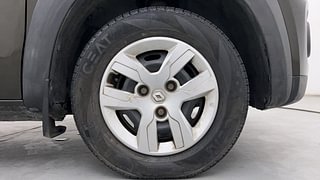 Used 2016 Renault Kwid [2015-2019] RXT Petrol Manual tyres RIGHT FRONT TYRE RIM VIEW