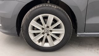 Used 2015 volkswagen Vento 1.6L Highline Petrol Petrol Manual tyres LEFT FRONT TYRE RIM VIEW