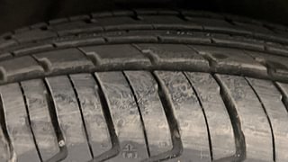 Used 2013 Hyundai i10 [2010-2016] Era Petrol Petrol Manual tyres RIGHT FRONT TYRE TREAD VIEW