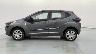 Used 2022 Tata Altroz XM Plus 1.2 Petrol Manual exterior LEFT SIDE VIEW