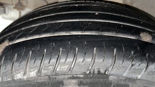 Used 2020 Hyundai Venue [2019-2022] SX Plus 1.0 Turbo DCT Petrol Automatic tyres RIGHT REAR TYRE TREAD VIEW