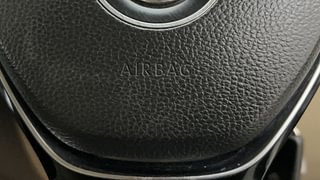 Used 2015 volkswagen Vento 1.6L Highline Petrol Petrol Manual top_features Airbags