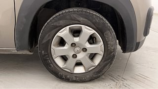 Used 2019 Renault Kwid [2017-2019] CLIMBER 1.0 AMT Petrol Automatic tyres RIGHT FRONT TYRE RIM VIEW