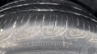 Used 2022 Tata Altroz XZA+ Petrol Automatic tyres RIGHT FRONT TYRE TREAD VIEW