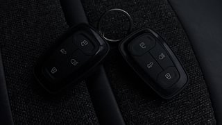 Used 2019 Tata Nexon [2017-2020] XZA Plus Dual Tone Roof AMT Petrol Petrol Automatic extra CAR KEY VIEW