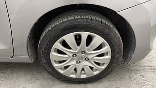 Used 2016 Maruti Suzuki Baleno [2015-2019] Zeta Petrol Petrol Manual tyres RIGHT FRONT TYRE RIM VIEW